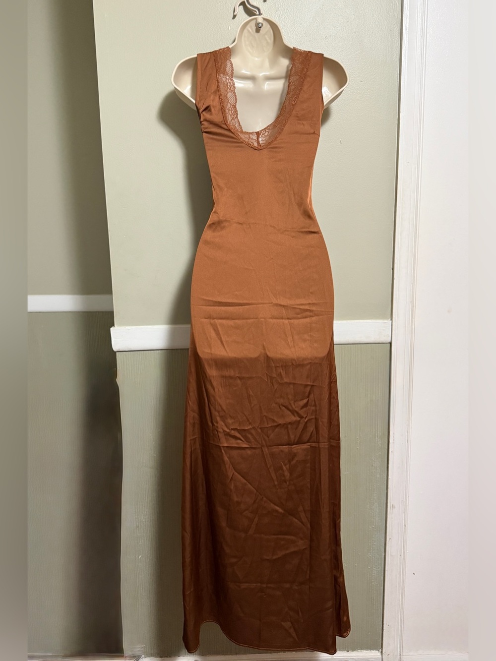LIONESS Simi Bronze Satin Lace Maxi Dress Small New With Tags - Picture 4 of 8